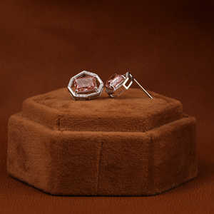 Pendientes macizo de oro blanco 18 quilates, elegante diseño de tuerca, CT 4,4, cultivado en laboratorio, rosa, corte radiante, Diamante pequeño, ajuste de Halo pequeño, chapado en oro - Product Image 2