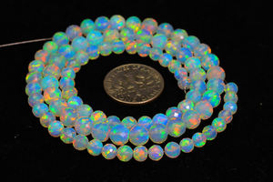 Atractivo Ópalo Etíope de 4mm - 6mm, Esfera Facetada Brillante, Ópalo Etíope con Destellos Arcoíris, Hilo de Esferas de 16 Pulgadas - Product Image 3