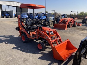 Cargadora de Ruedas con Retroexcavadora Kubota BX23S con Horquillas y Motor - Alto Momento de Carga a Precios Económicos - Product Image 5