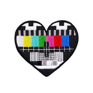 Parches Bordados Personalizados Premium, MOQ Bajo, Diseño de Flores Personalizado para Ropa, Sombreros, Decoración de Ropa con Insignias de Encaje 2025 - Product Image 5