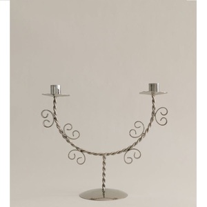 Bougeoir en métal pour la décoration de la maison porte-bougie pour l'éclairage et le jeu porte-bougie décoratif élégant finition antique - Product Image 2