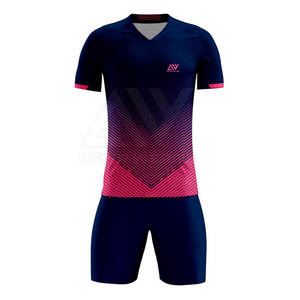 Venta al por mayor de uniformes de fútbol personalizados para jóvenes y adultos sublimación Impresión digital Jersey ropa de equipo para niños estilo de conjunto - Product Image 1