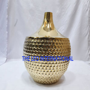 Florero de textura martillada de Color plateado Florero de metal de aluminio Piso de lujo Sala de estar decorativa Florero moderno - Product Image 2