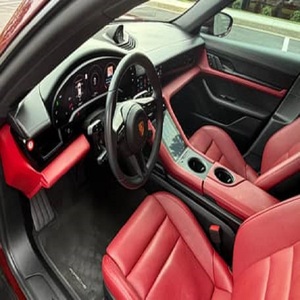 Taycan 4 Cross Turismo, berline électrique, sièges en cuir rouge, toit ouvrant panoramique, phares à LED, jantes R21 - Product Image 4