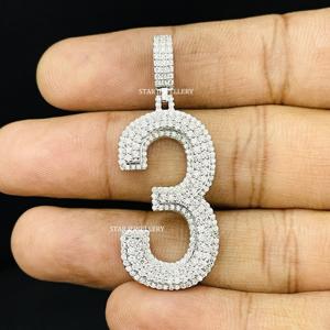 Pendentif rond en or 10 carats serti de diamants de laboratoire, plaqué or chrétien, personnalisé, unisexe, hip-hop, taille brillant, pour tous les jours - Product Image 3