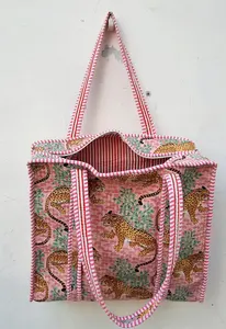 Sac fourre-tout léger imprimé tigre bohème moderne écologique Machine matelassé fermeture éclair durable élégant pour le week-end de tous les jours - Product Image 5