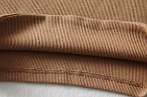 Venta al por mayor Tops para mujer Cuello cuadrado Camiseta sin mangas Básico Casual Color sólido Rib Knitted Top corto de manga larga - Product Image 6