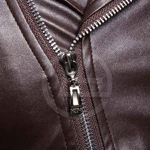Veste en cuir faite à la main pour hommes avec coutures de qualité supérieure Veste en cuir souple avec coupe épurée Veste de moto classique pour hommes - Product Image 3