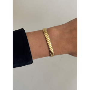 Vintage <b>Gold</b> Cobra Bold Fashion Cuff Bracelet - Product Image 3