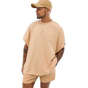 Trending 2025 Streetwear nuevo diseño personalizado de alta calidad camiseta de gran tamaño + conjunto corto de hombre suelto 100% algodón conjunto de manga corta - Product Image 1