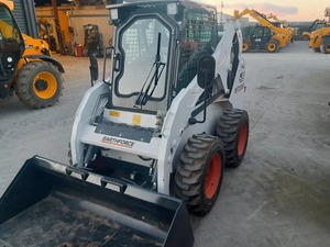 Cargadora Compacta Earthforce 518 con Retroexcavadora, Capacidad de Carga de 1 Tonelada, Cucharón Frontal, Cargadora de Ruedas Compacta para Uso Agrícola y de Construcción - Product Image 4