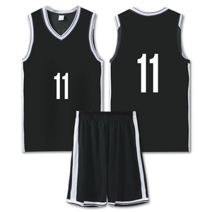 Dernière conception de chemises de basket-ball personnalisées avec logo de broderie originales, ensembles de basket-ball de maillot blanc uni classique pour hommes - Product Image 5