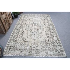 Alfombra Turca Vintage Grande de 5.3x8.3 pies (163x253 cm), Alfombra Oriental Gris - Product Image 1