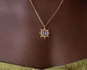 สร้อยคอสำหรับใส่ในงานปาร์ตี้สีน้ำเงินเข้มประดับจี้อัญมณีรูปพระจันทร์เสี้ยวสีทอง18K สร้อยคอโซ่ท้องฟ้า - Product Image 2