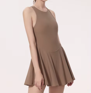 Robe de sport sans bretelles amincissante, confortable, respirante, décontractée, pour le fitness, le yoga, le tennis, couleur unie sur le devant, faux deux pièces - Product Image 5