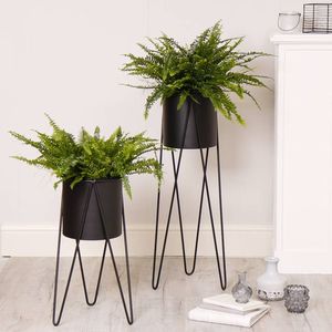 Llamativa maceta con soporte de hierro con maceta de metal brillante, ideal como pieza central para salas de estar, áreas de recepción o verandas - Product Image 2