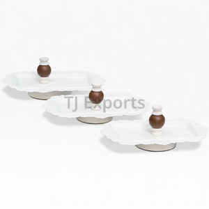 Support rectangulaire pour chocolat en métal martelé avec présentoir à deux niveaux et base sur pied pour présentation de buffet Unique - Product Image 3