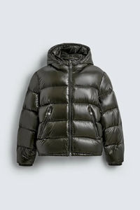 Soft insulated puffer <b>jacket</b> for cold season outdoor use with breathable <b>padding</b> and durable construction - Product Image 3