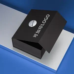 Boîte cadeau de bijoux de Noël en noir mat d'estampage de feuille d'or avec impression UV et logo personnalisé avec couvercles magnétiques Boîte d'emballage