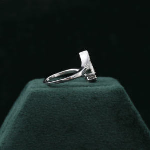 Anillo de compromiso de diamante cultivado en laboratorio con corte de pera de derivación, diseño hecho a mano personalizado con anillo de diamante de estilo moderno de oro sólido de 14 quilates - Product Image 3