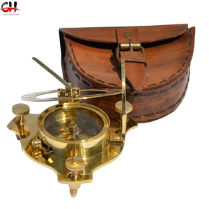 เข็มทิศทองเหลืองนาฬิกาแดดโบราณสำหรับเป็นของขวัญตั้งแคมป์สำหรับเพื่อนและครอบครัวโดยหัตถกรรมคาลวิน - Product Image 4