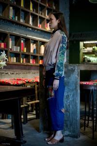 เสื้อโค้ทขนดานผ้าฝ้าย100% สำหรับผู้หญิงที่สง่างามจากเวียดนามสไตล์สตรีทแวร์ที่มีคุณภาพสูงตกแต่งลวดลายพิมพ์ลาย - Product Image 2