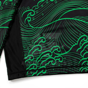 Rash Guard de Color Sólido Hecho a Medida, Rash Guard de MMA en Oferta, Ropa Deportiva, Rash Guards en Stock - Product Image 4