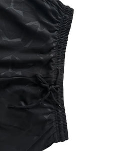 Shorts de gym pour hommes à séchage rapide pas cher en vente en gros de shorts d'entraînement de fitness en maille de plage avec poches taille imprimée en polyester uni - Product Image 2