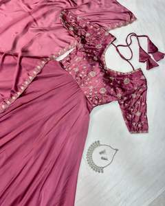 Exclusivo de Ambika, Salwar Kameez de Seda de Secado Rápido, Moderno, con Diseño Original, Corte Regular para Mujer, Nuevo Lanzamiento para la Temporada de Festivales - Product Image 6