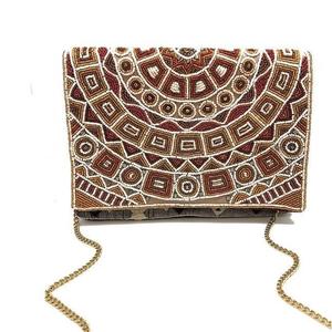 Bolso de mano bordado con cuentas de semillas de moda para mujeres y niñas, bolso de mano con cuentas de semillas hecho a mano para mujeres y niñas con estilo - Product Image 1