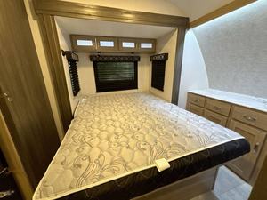 F-o-r-e-s-t R-i-v-e-r W-o-r-k & P-l-a-y 2-1-L-T 2022 Usado en BUEN ESTADO en venta - Product Image 5