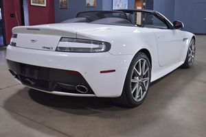 Excellent état, Aston Martin V8 Vantage S Roadster d'occasion, 2014 - Product Image 5