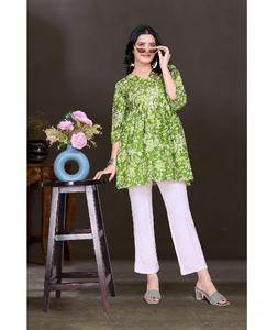 Dernières femmes décontracté et vêtements quotidiens saison d'été pur coton court Kurti et haut avec impression numérique avec manches fantaisie pour les femmes - Product Image 1