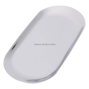 Plateau de service ovale en or élégant avec surface lisse et design élégant idéal pour présenter des desserts et des amuse-gueules magnifiquement - Product Image 4