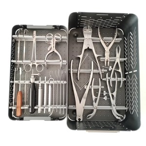 Kit d'implants vétérinaires TPLO à verrouillage 2.0/2.4/2.7/3.5mm avec plaques et vis TPLO, instruments AO inclus - Product Image 2