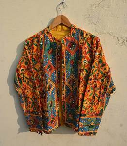 Veste en coton indienne faite à la main, brodée de Phulkari, pour femmes - Product Image 4