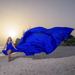 Dernière vente chaude longue robe de fiançailles fluide robe volante Santorini Photoshoot robe pour les femmes - Product Image 3