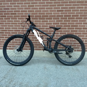 NOUVEAU VÉLO DE MONTAGNE TREK CHECKER POINTS SLR 7 eTap 2026, TAILLE 56 CM, EXCELLENT ET ABORDABLE - Product Image 1