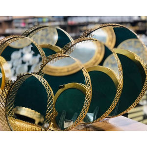 ซัพพลายเออร์ขายส่งถาดตกแต่งทรงกลมวินเทจคุณภาพที่เหนือกว่าแผ่นกระจกถาดโลหะในราคาที่สมเหตุสมผล - Product Image 3