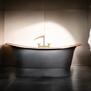 Baignoire en cuivre de luxe moderne faite à la main Design sur pattes de couleur noire avec finition en laiton Baignoires de luxe modernes d'inspiration vintage - Product Image 1