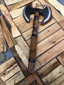 ขวานสองหัวเหล็กกล้าคาร์บอนแบบไวกิ้งพร้อมที่จับไม้ออกแบบใหม่สำหรับใช้งานกลางแจ้ง - Product Image 3