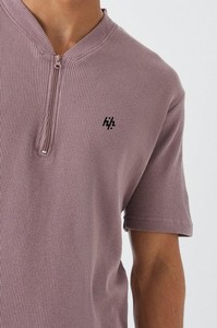 Venta al por mayor de los hombres de cuello en V cuarto de cremallera Camiseta de manga corta de calidad superior por encargo de impresión sólida fabricado Huzaifa productos - Product Image 5