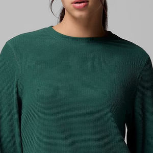 Sweat-shirt à col rond pour femmes, pour les acheteurs en gros, service OEM avec logo personnalisable, design tendance pour tenue 2026 - Product Image 2