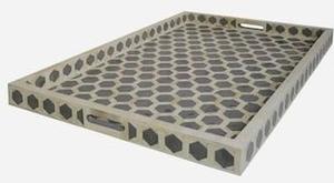 Bandeja con incrustaciones de resina de diseño, hechos a mano elementos geométricos minimalistas, duraderos, personalizables para mesas de comedor modernas, sala de estar de lujo - Product Image 3