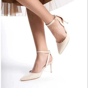 Zapatos de Tacón de Aguja Clásicos para Mujer, Punta Puntiaguda, Decoración de Diamantes de Imitación, 9 CM, para Tallas 36-40, Hechos en Turquía - Product Image 1