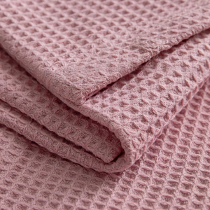 Bata de Baño Unisex de Algodón 100% con Tejido Interlock Piqué y Waffle, para Hotel y Spa, con Logotipo Personalizado, Proveedor OEM Turquía - Color Rosa Claro - Product Image 4