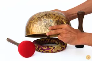 Bol en laiton Himalaya fait à la main maître guérison chant tibétain haute qualité et martelé bol sonore pleine lune pour la méditation Yoga - Product Image 6