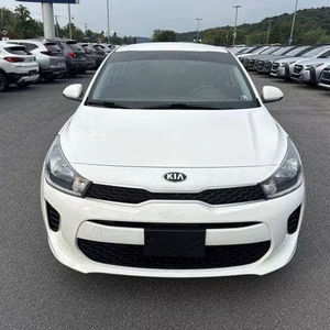 Asientos de Cuero para Rio LX 2020, Neumáticos R19, Volante a la Izquierda, Interior Claro - Product Image 1