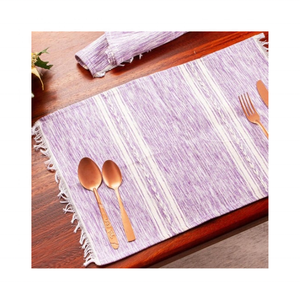 Mantel individual de lino minimalista con borlas color lavanda 30x45cm, textura suave, para mesa de comedor, certificado OEKO-TEX, preferido por compradores mayoristas de la India - Product Image 1