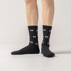 Chaussettes en coton tricoté respirantes pour femmes Kikiya - Motif mignon de cœur scintillant, de marguerite et de nœud - Chaussettes quotidiennes coréennes - Icône D - Product Image 4